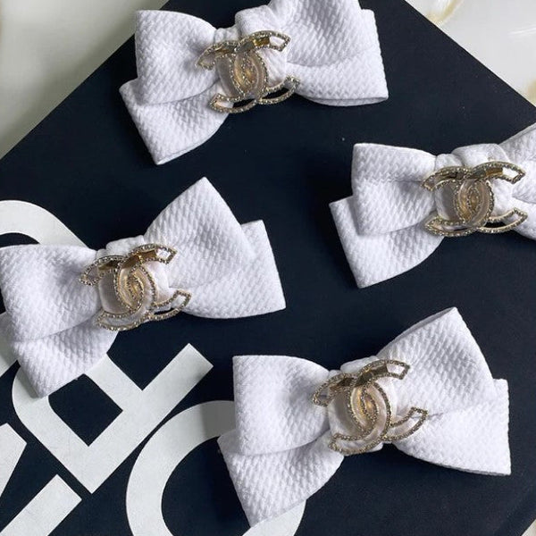 CHEWNEL DOG BOW HAIR CLIP